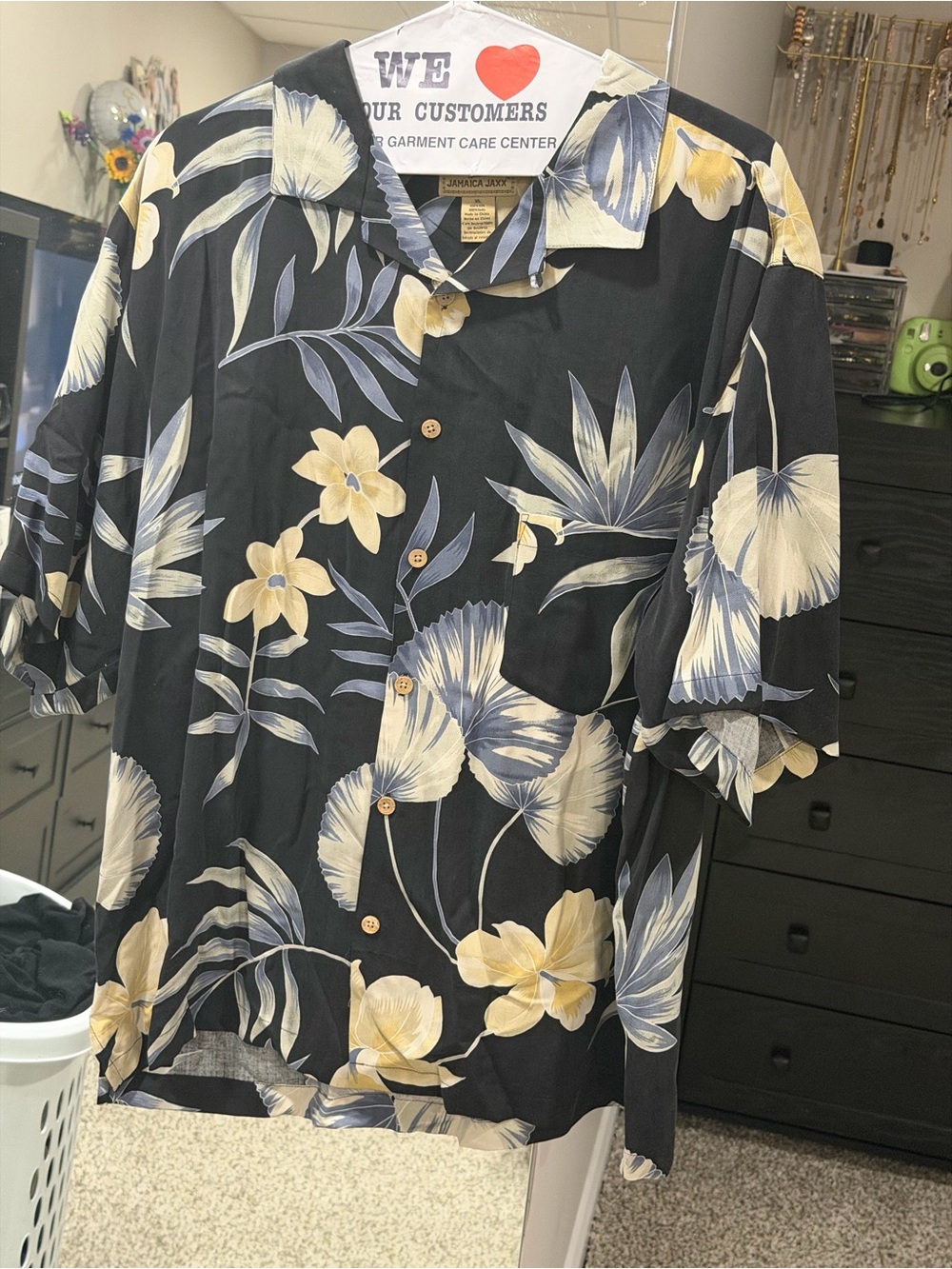 Men's Black Floral Short-Sleeve Hawaiian Shirt
